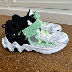 Nike // Giannis Immortality 2 kids basketball shoes